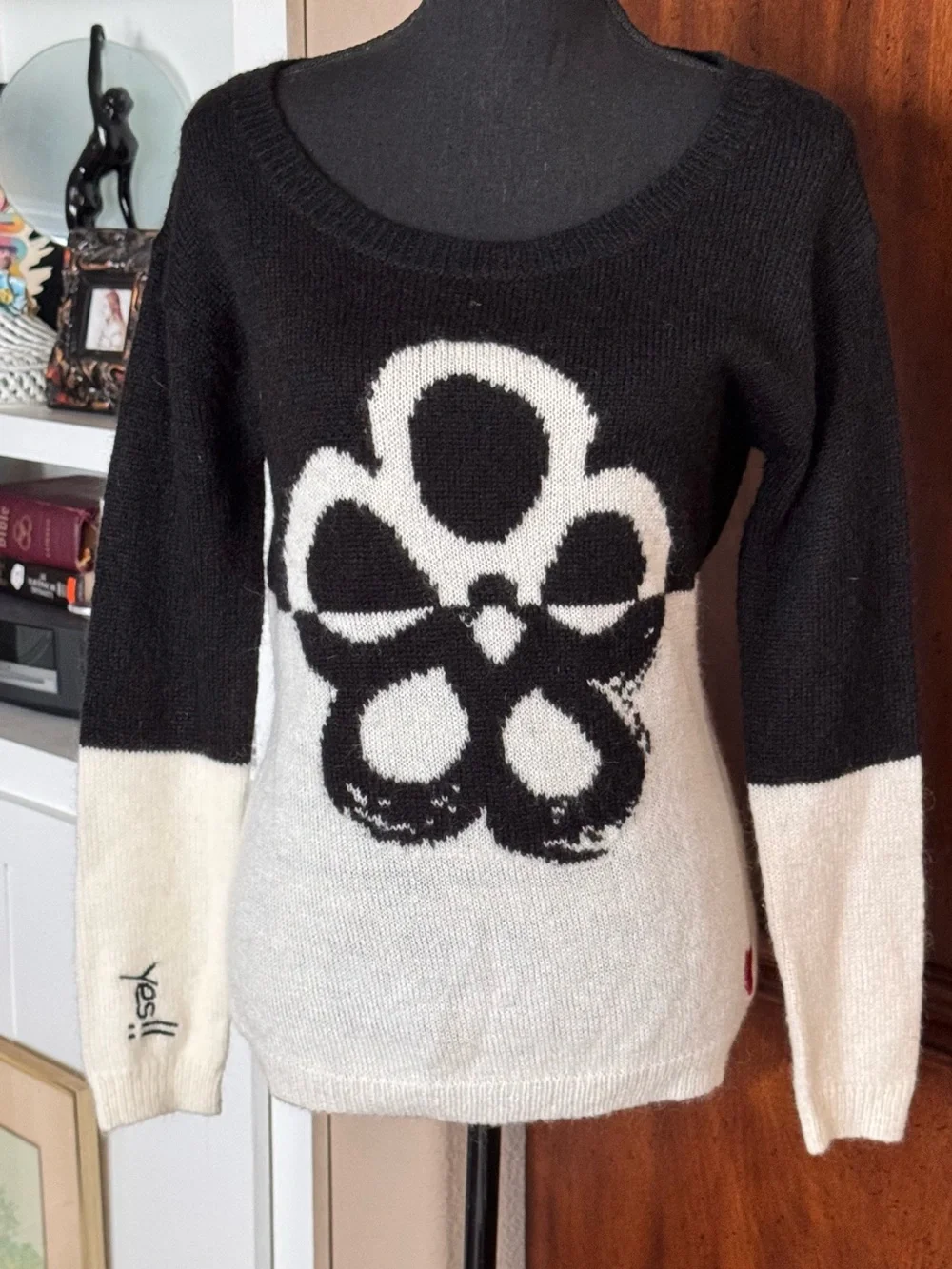 Desigual Black and White floral Sweater